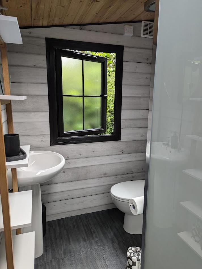 'Monktonmead Lodge' In Secluded Setting, With Private Indoor Pool. Ryde  Esterno foto