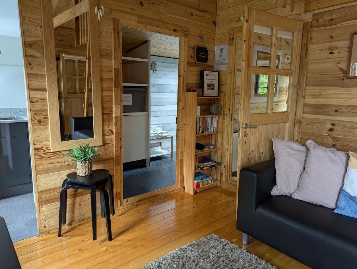 'Monktonmead Lodge' In Secluded Setting, With Private Indoor Pool. Ryde  Esterno foto